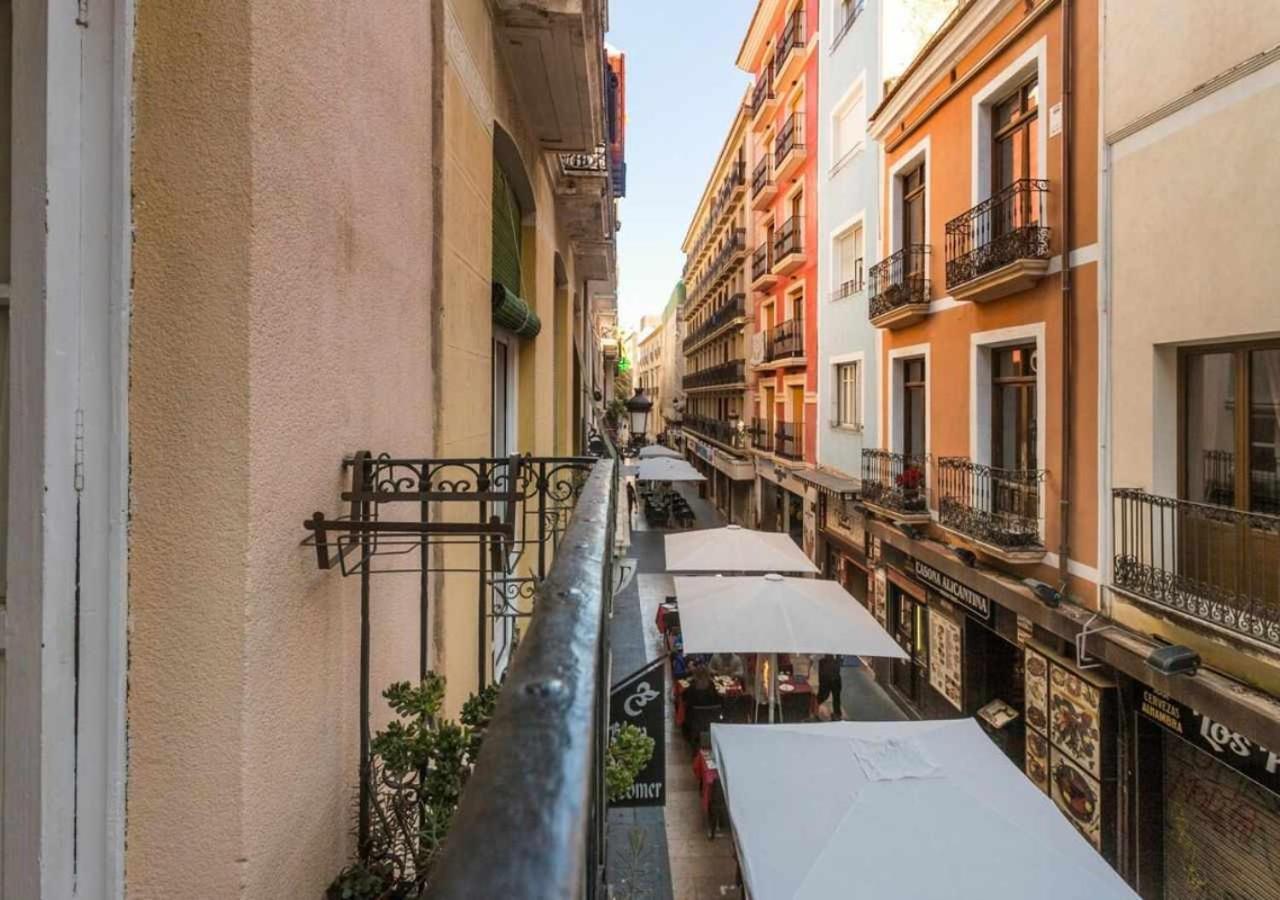 Old Town Y Beach Holirent Alicante Bagian luar foto